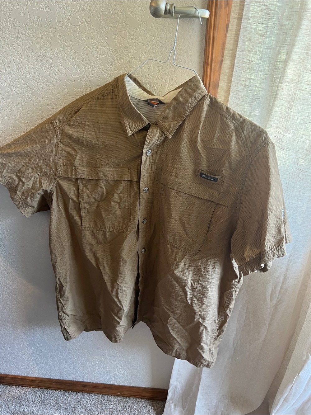 Eddie Bauer Men's Short-Sleeve Button-Down Shirt in Brown